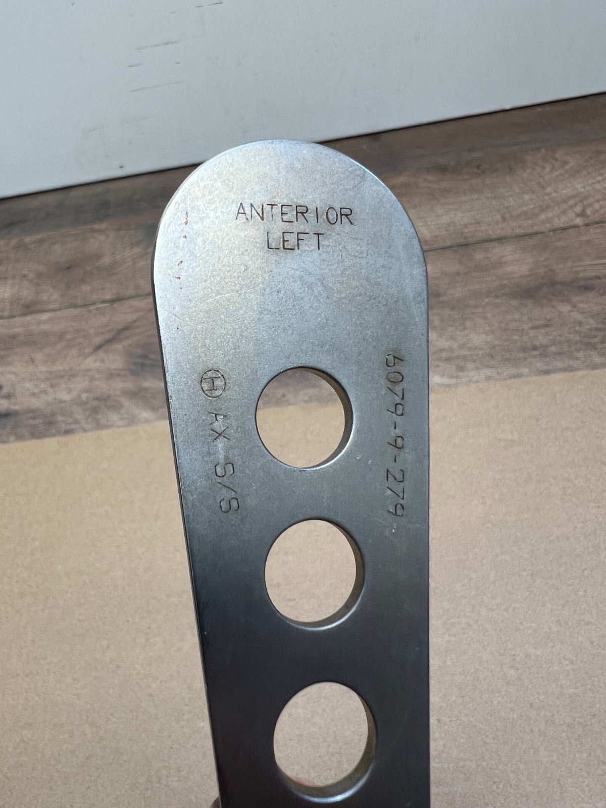 Stryker Anterior Left Cobra Retractor 6079-9-279, 10″ overall length