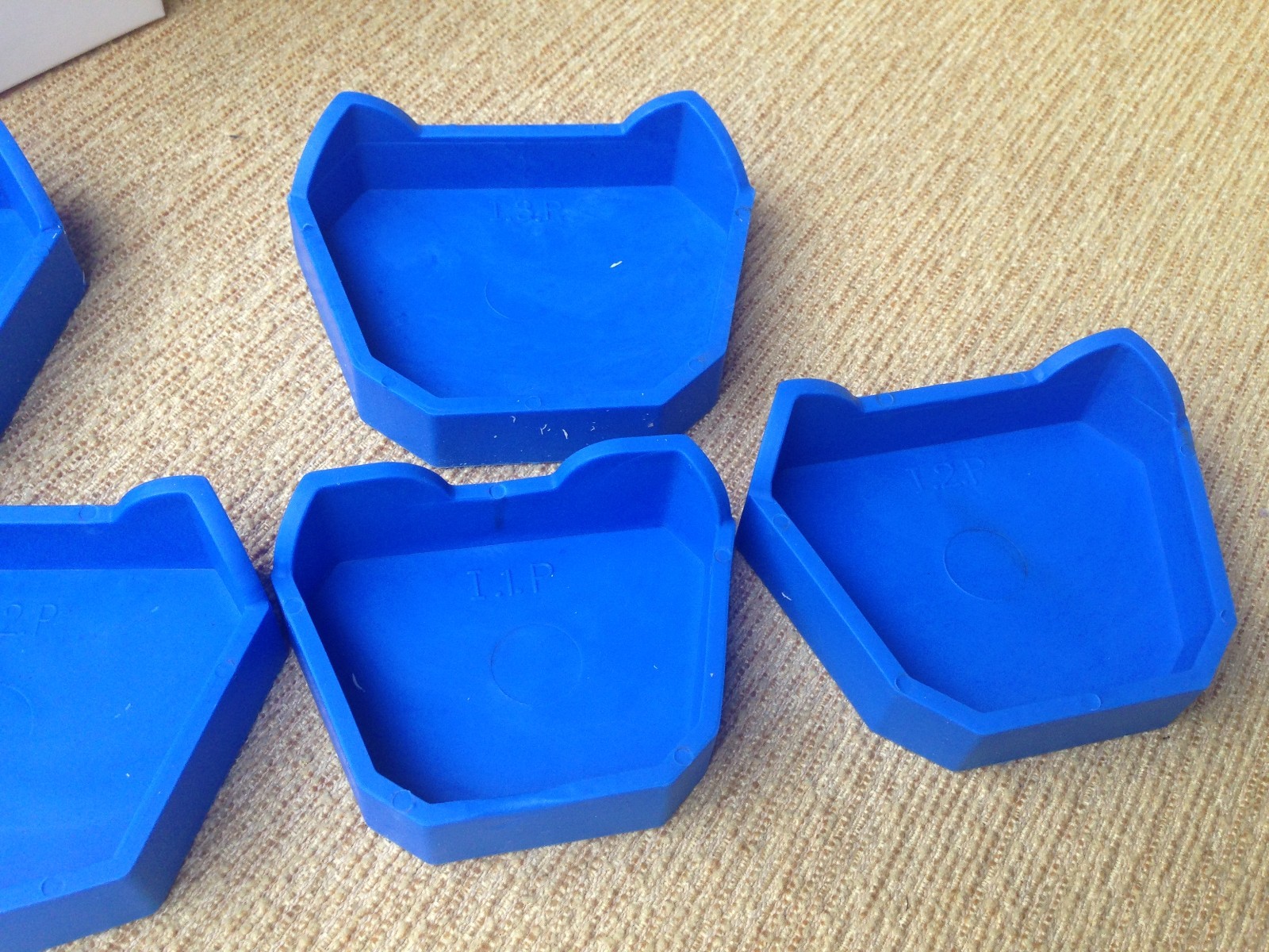 Dental Lab Model Former Base Molds Set Green – 6 pcs/Set Silicone Tray Base USS