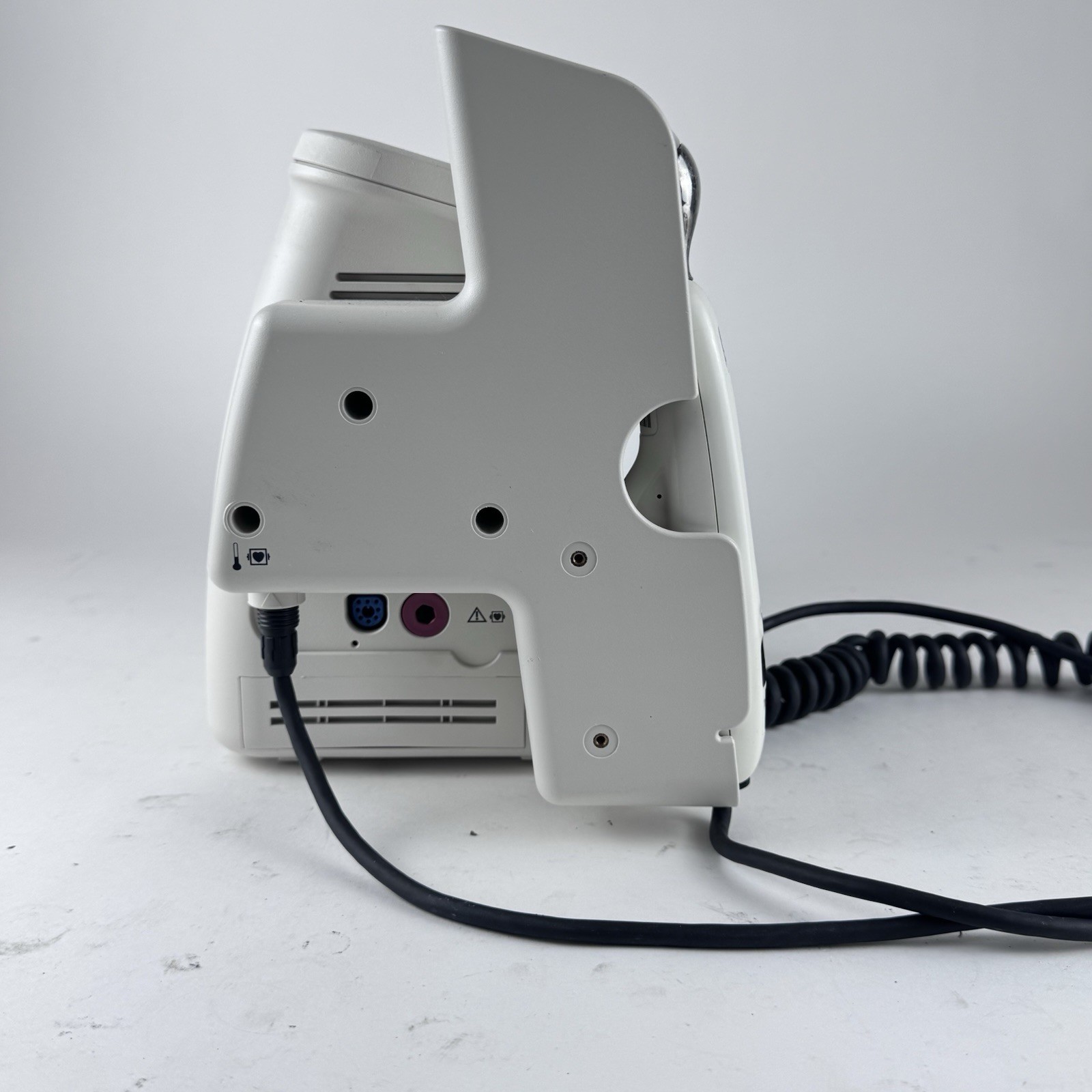 Philips SureSigns VS4 Portable Vital Signs Patient Monitor