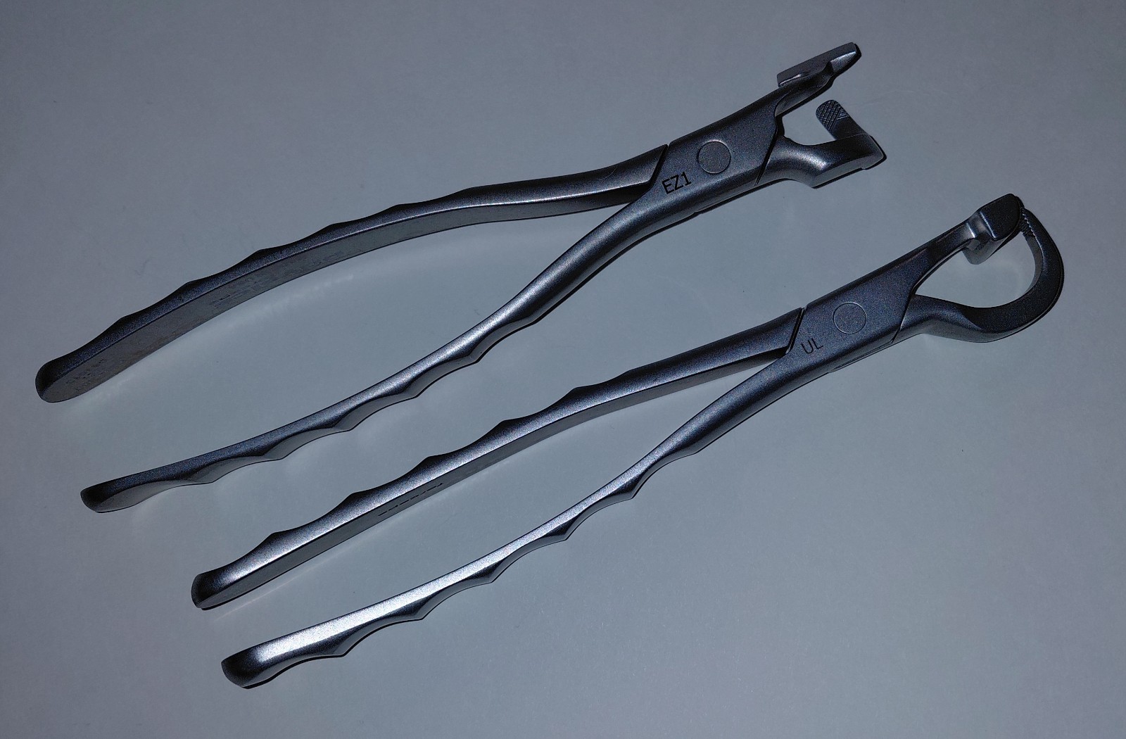 Golden Dental Physics Forceps GMX-100 Upper Left and GMX-400 EZ1 Molar