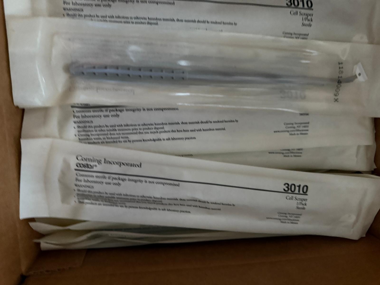 Corning Costar 3010 Cell Scraper 25cm /1.8cm Blade SAL now 10-6 Box of 100 Pcs
