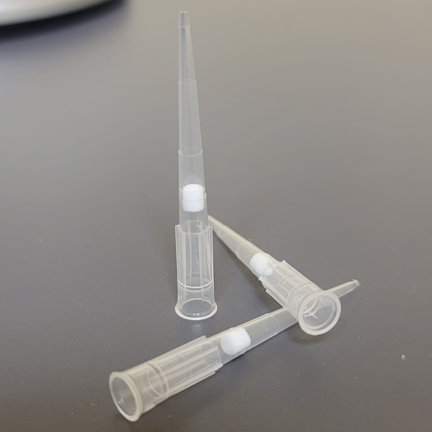 Pipette tips filtered 200ul (Sterile, 50 racks, 4800 tips)