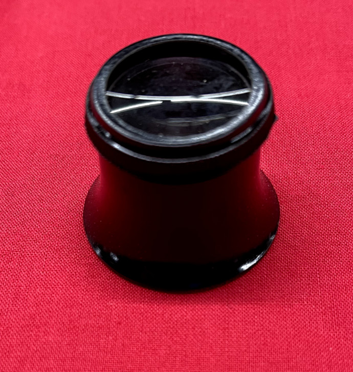 Magnification Loupe Unknown Brand or Magnification – Black Plastic