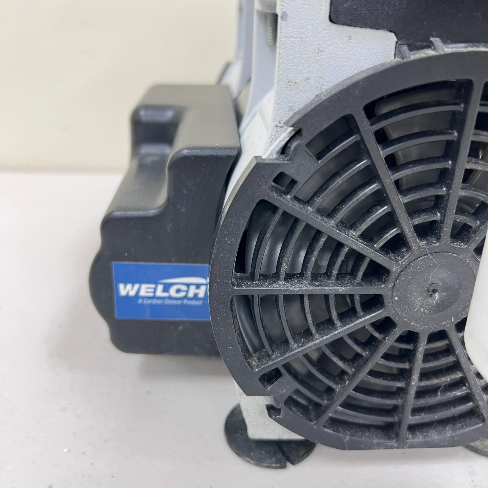 Welch 2561B-50 Standard Duty Dry Vacuum Piston Pump, 60 L/min, 115 VAC