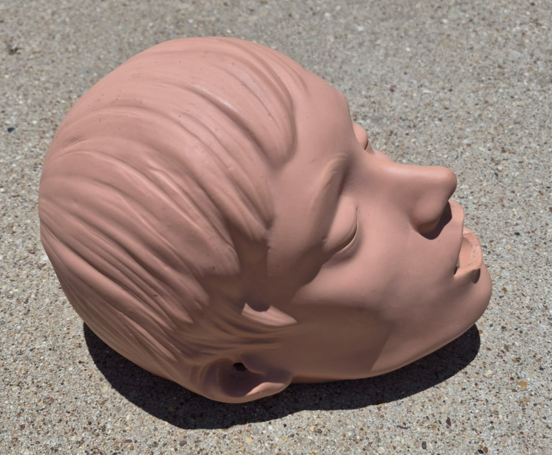 Simulaids CPR Adult Training Mannequin Youth HEAD ONLY – CPR-D Demo Sani-MANIKIN