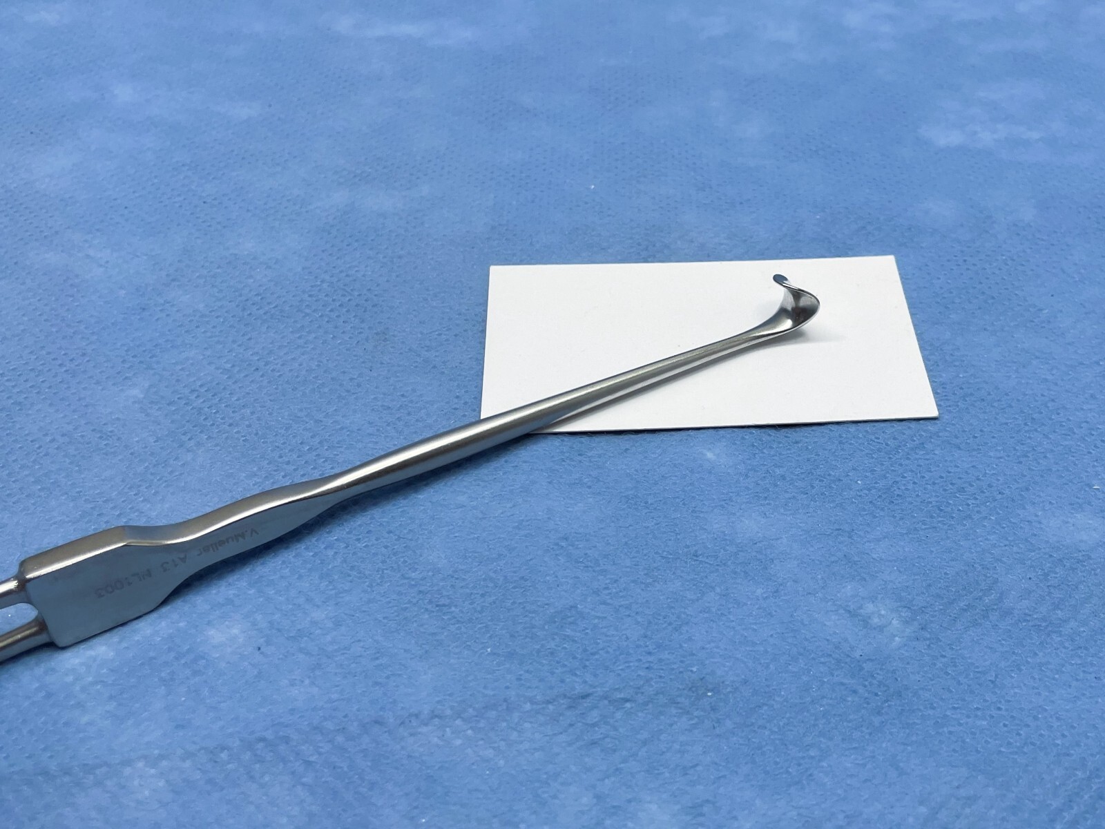 V. Mueller NL1003 Cushing Retractor, 8.75″, 12mm Blade Width