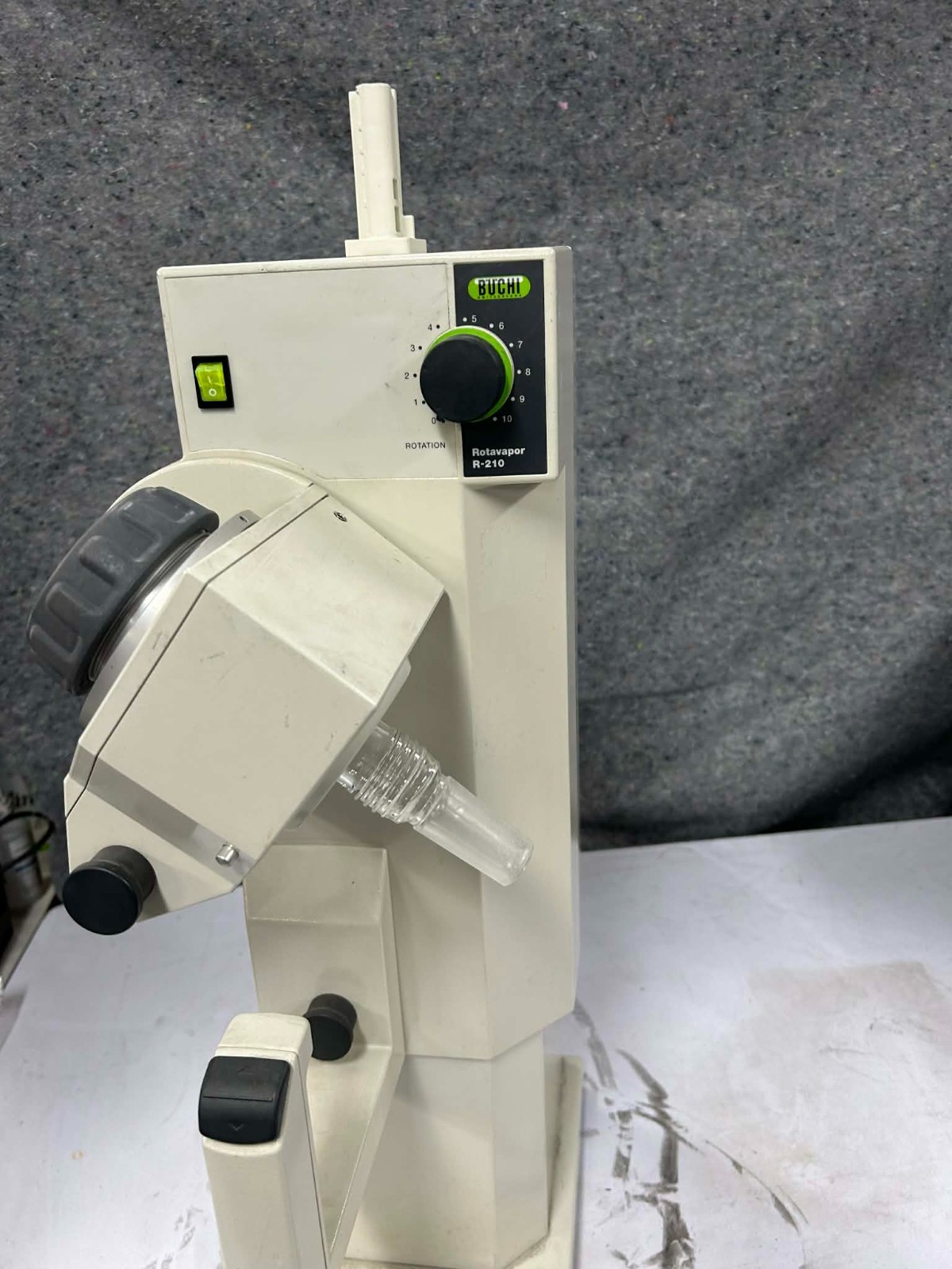 Buchi R-210 Rotavapor Rotary Evaporator