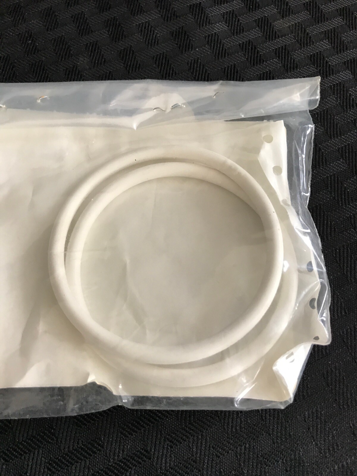 White 70mm ID FDA 335 Silicone O-Ring 78mm OD 4.9mm Thick 2/Pack OR-335-5526-582