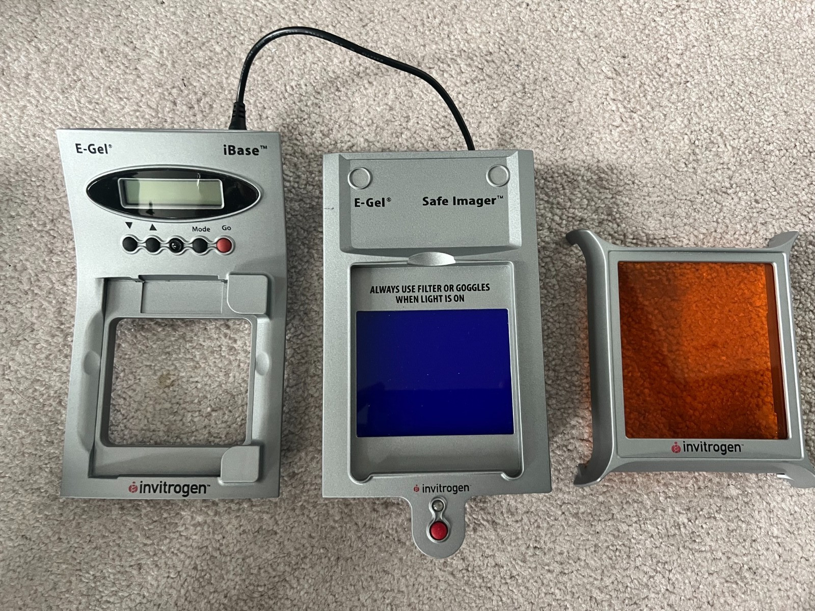 Invitrogen E-Gel Safe Transilluminator w/ iBase Power System – Safety Glasses