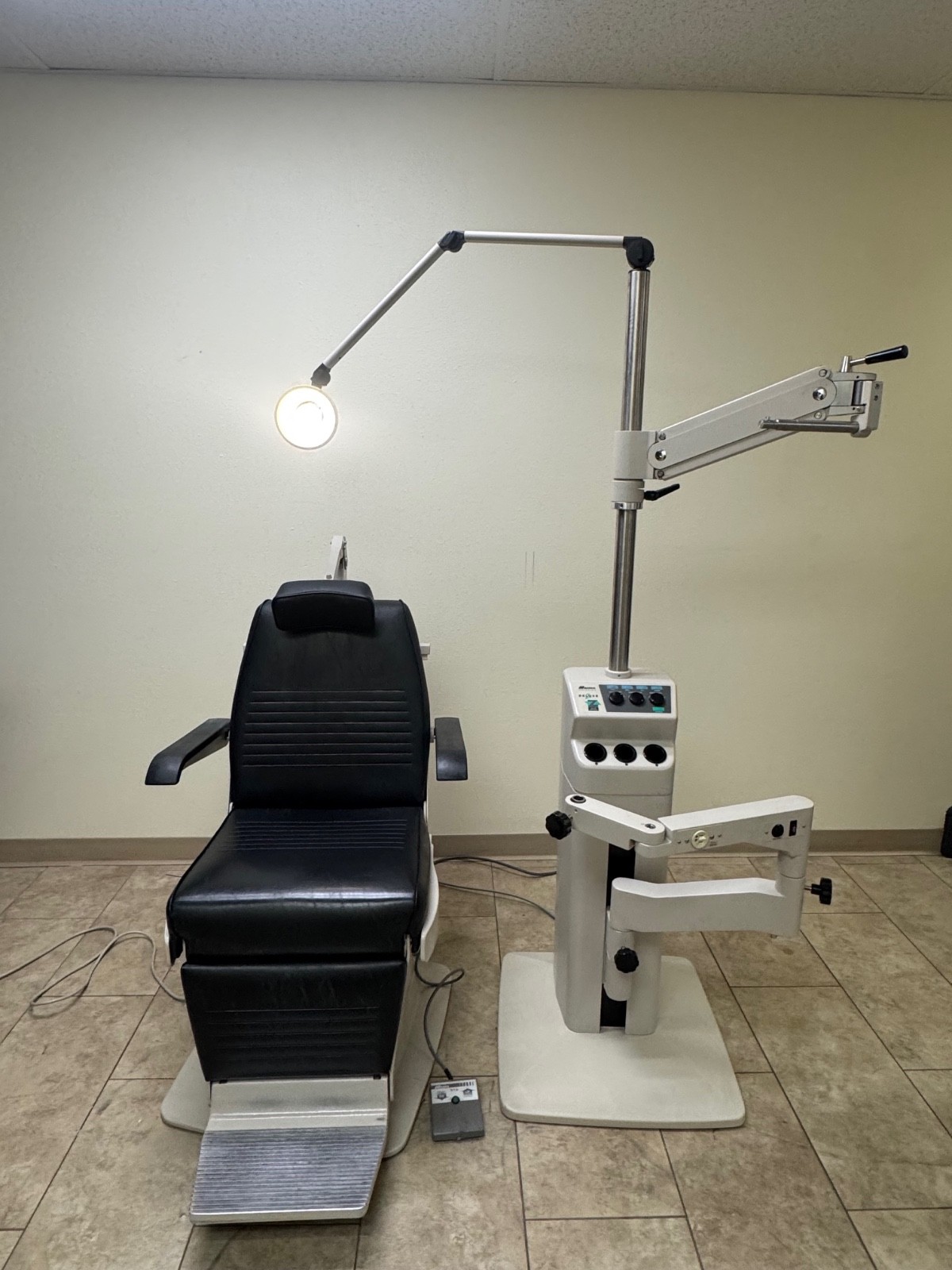 Marco Encore Exam Chair / Deluxe 2 Instrument Stand