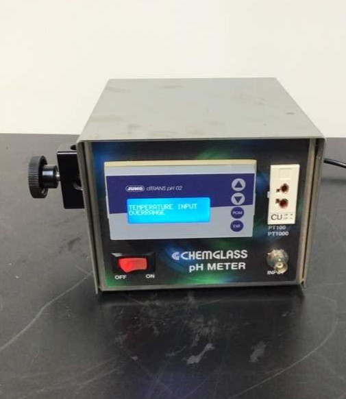 Chemglass Life Sciences pH Meter with Chemglass CG-1872-M-25 Adapter Cable