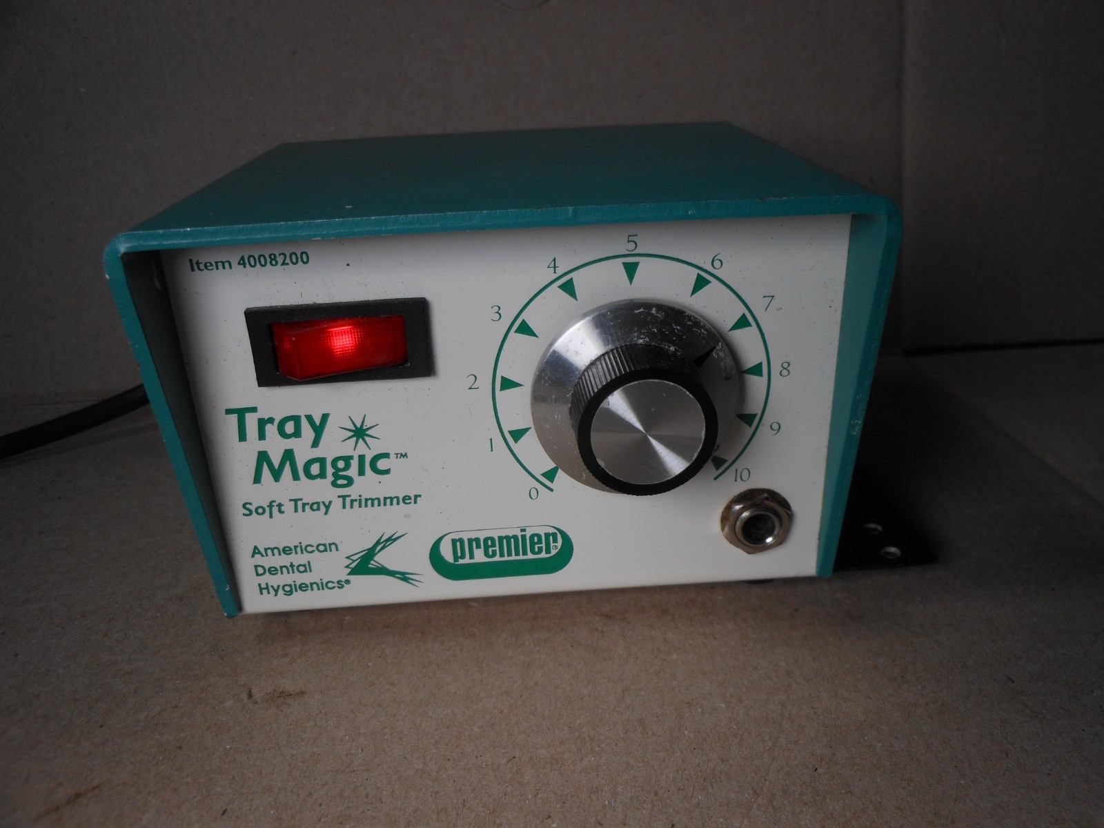 TRAY MAGIC SOFT TRAY TRIMMER Model 4008200 – Powers On Untested – Incomplete