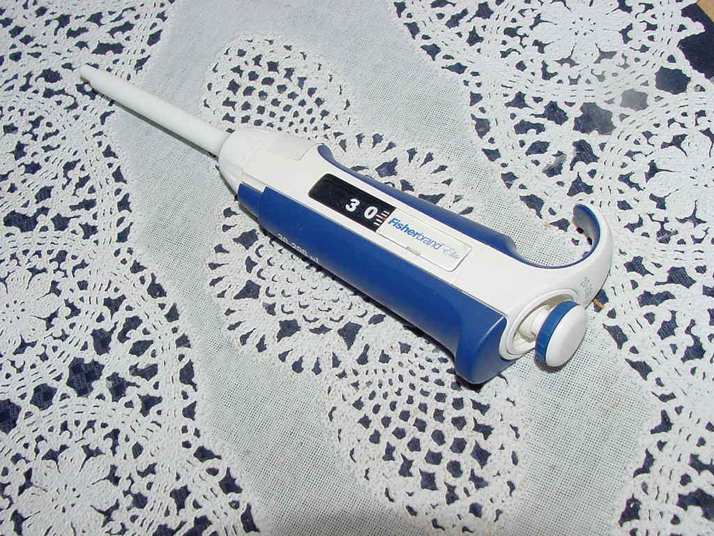 Fisherbrand Elite Pipette 20uL-200uL, Single Channel, MU39037 Last Cal 08/2022
