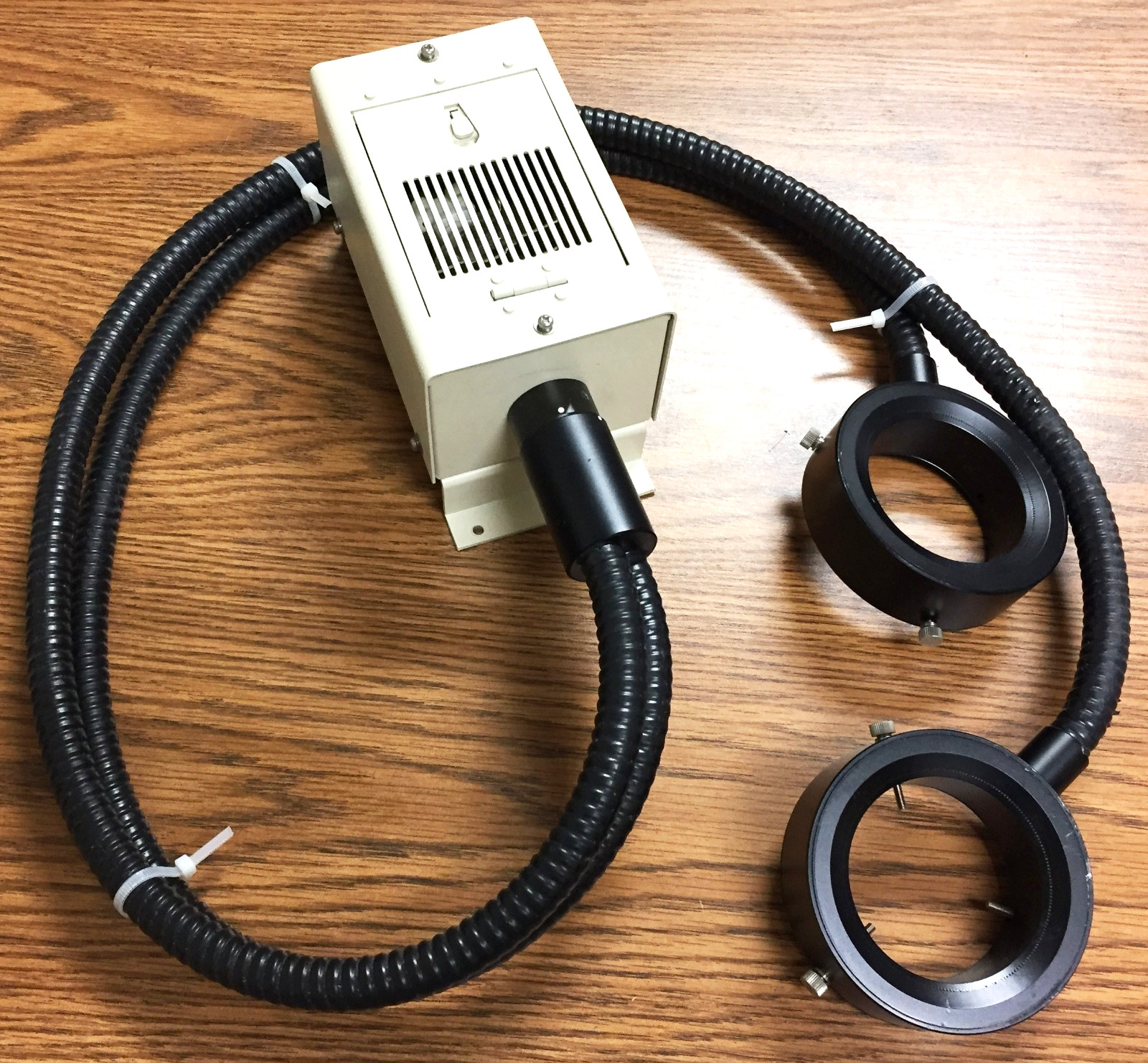Moritex N12202 Fiber Optic Illuminator w/Dual 2.5” ID Ring Light Guides 3&3.3ft