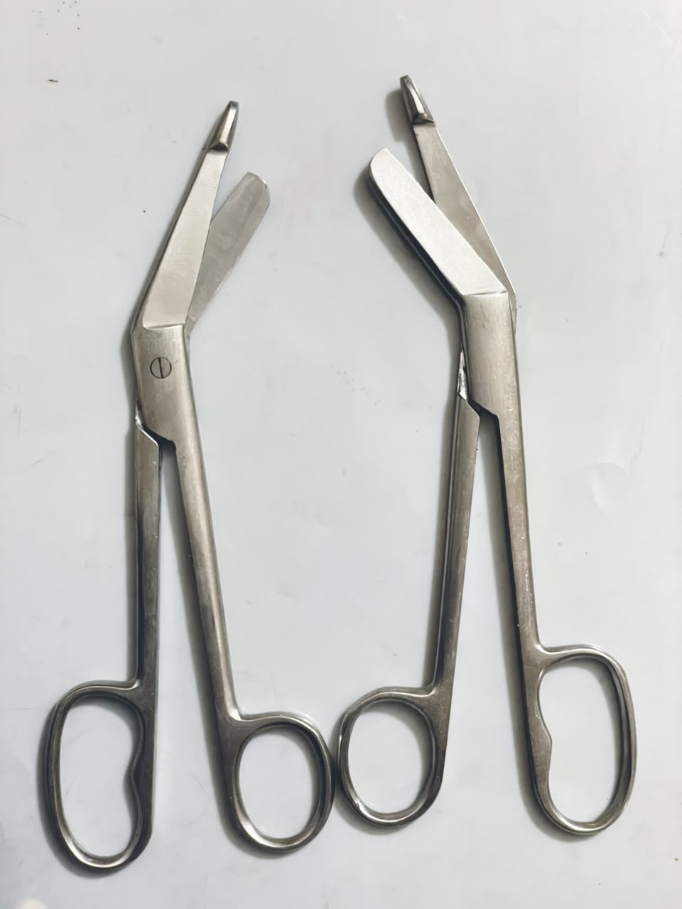 Lister Bandage Curved Up Scissors 8″ Large Oval Ring 2 Pcs