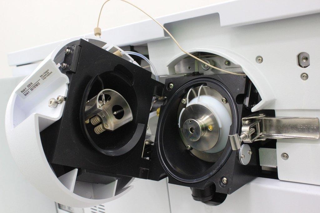 Agilent Technologies 6230 Accurate Mass TOF LC/MS Spectrometer with (1120761665)
