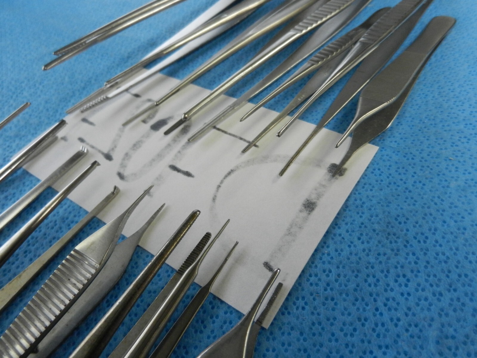 D7027 Pilling V. Mueller Jarit Straight Surgical Forceps Lot of 15 12-24cm