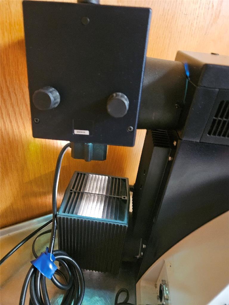 LEICA DM4000 B UPRIGHT CLINICAL RESEARCH MICROSCOPE DM 4000-B W/ 4 OBJECTIVES
