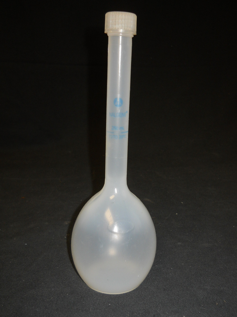 Nalgene 250mL Polypropylene PP Volumetric Flask w/ Screw Cap, 10-198-50D
