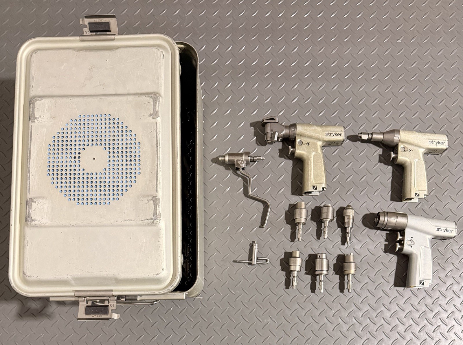 Stryker 7205, 7207, 7208 System 7 Drill With Other Attachments (12 Pcs)