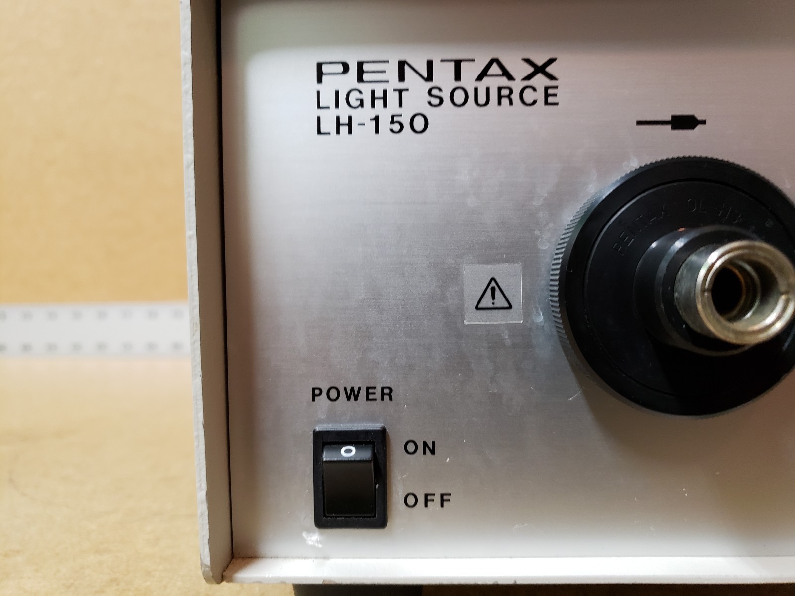 PENTAX LIGHT SOURSE LH – 150, OFF WHITE