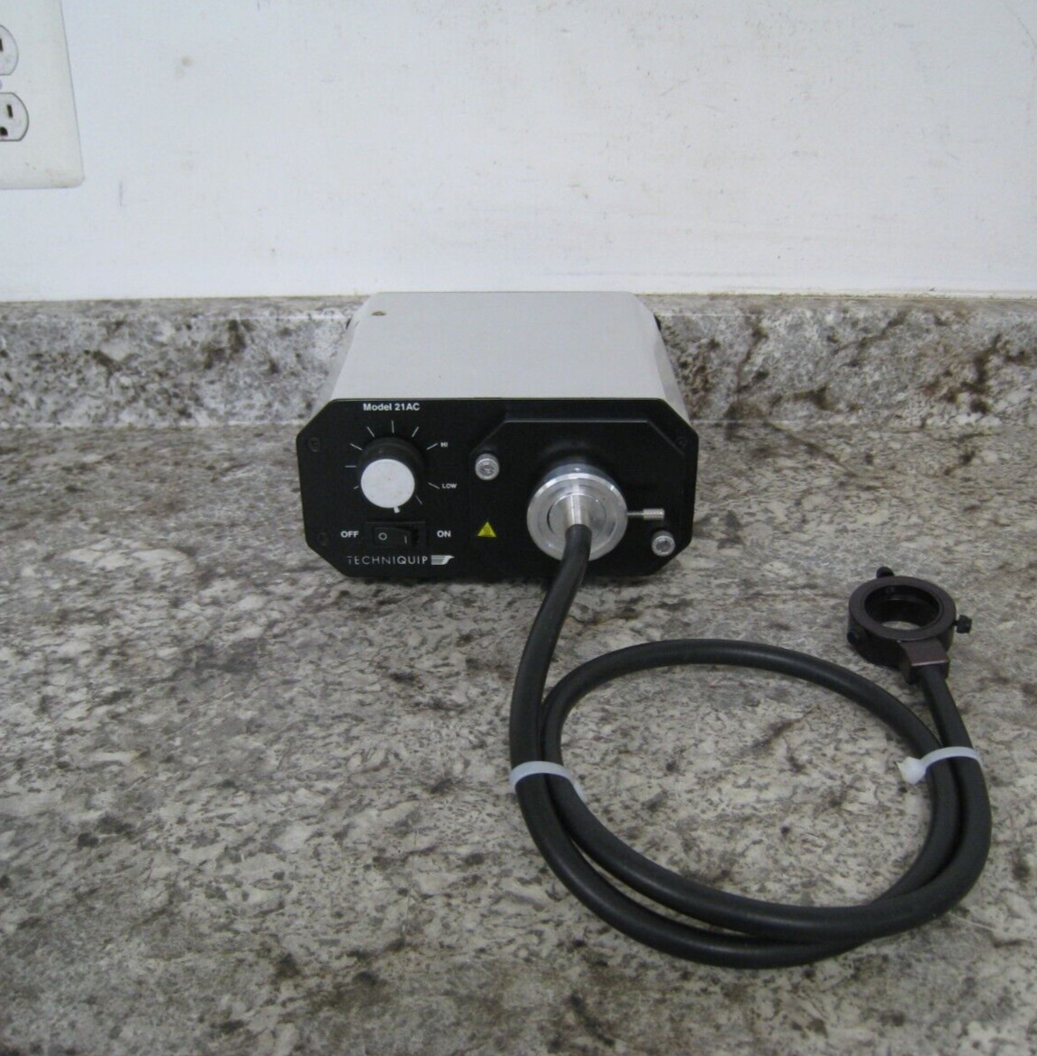 Techniquip 21AC 110V 150W Powerline Halogen Illuminator Used Free Shipping