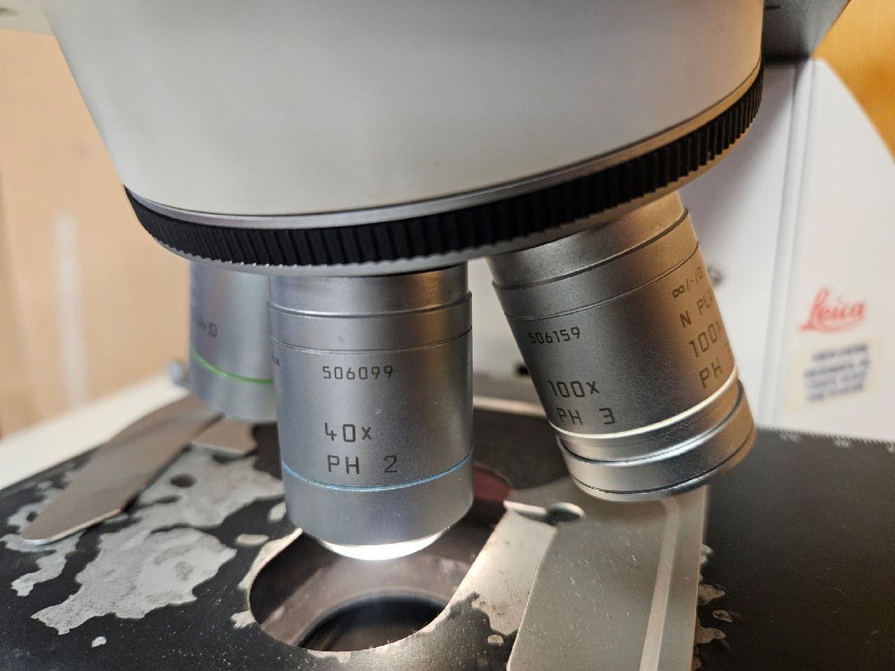 LEICA DM4000 B UPRIGHT CLINICAL RESEARCH MICROSCOPE DM 4000-B W/ 4 OBJECTIVES