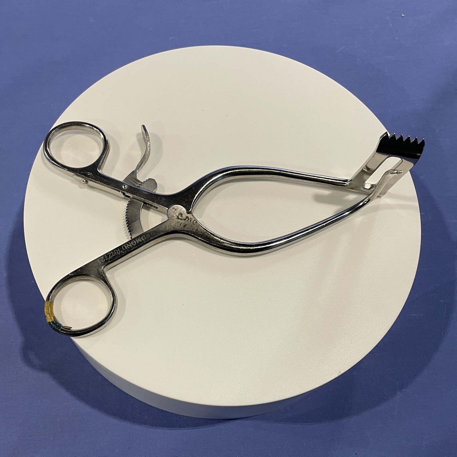 Integra RN2721 Redmond Ducker Retractor Left 50mm x 20mm 6-3/4″