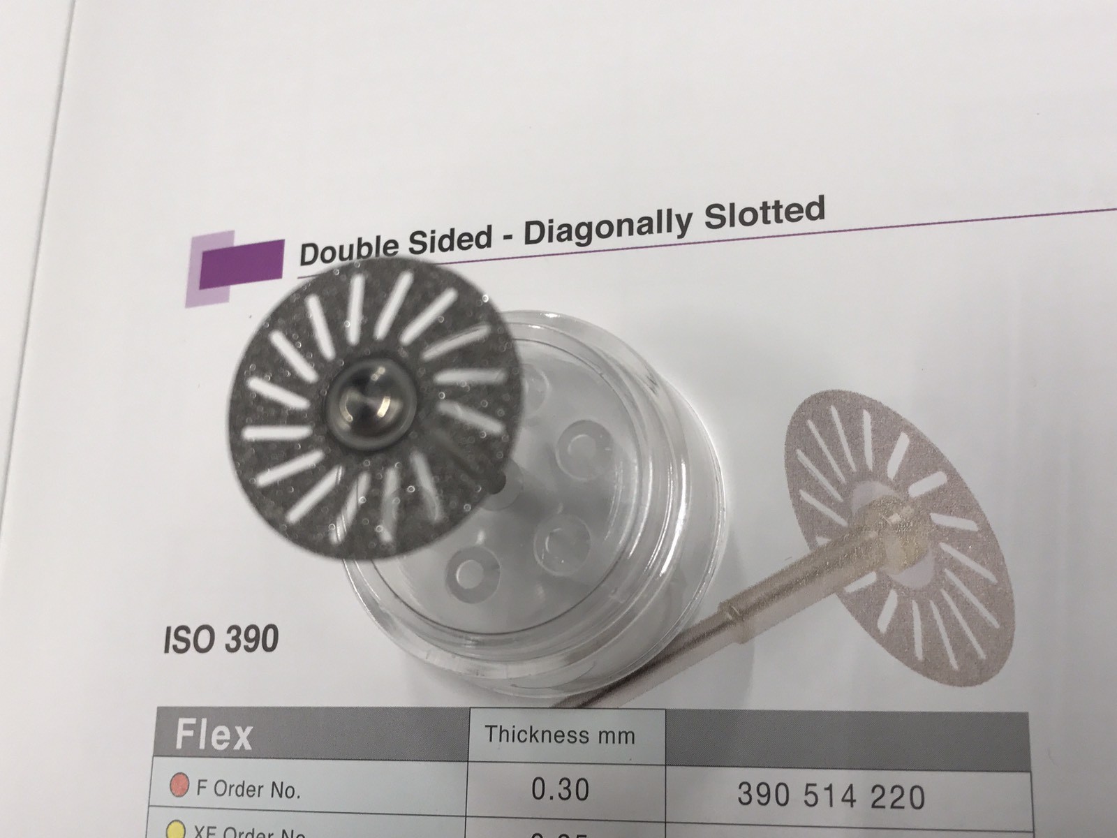 Dental Diamond Disc 1 Pc Double Sided Diagonally Slotted 0.3 mm. R04-390-514-220