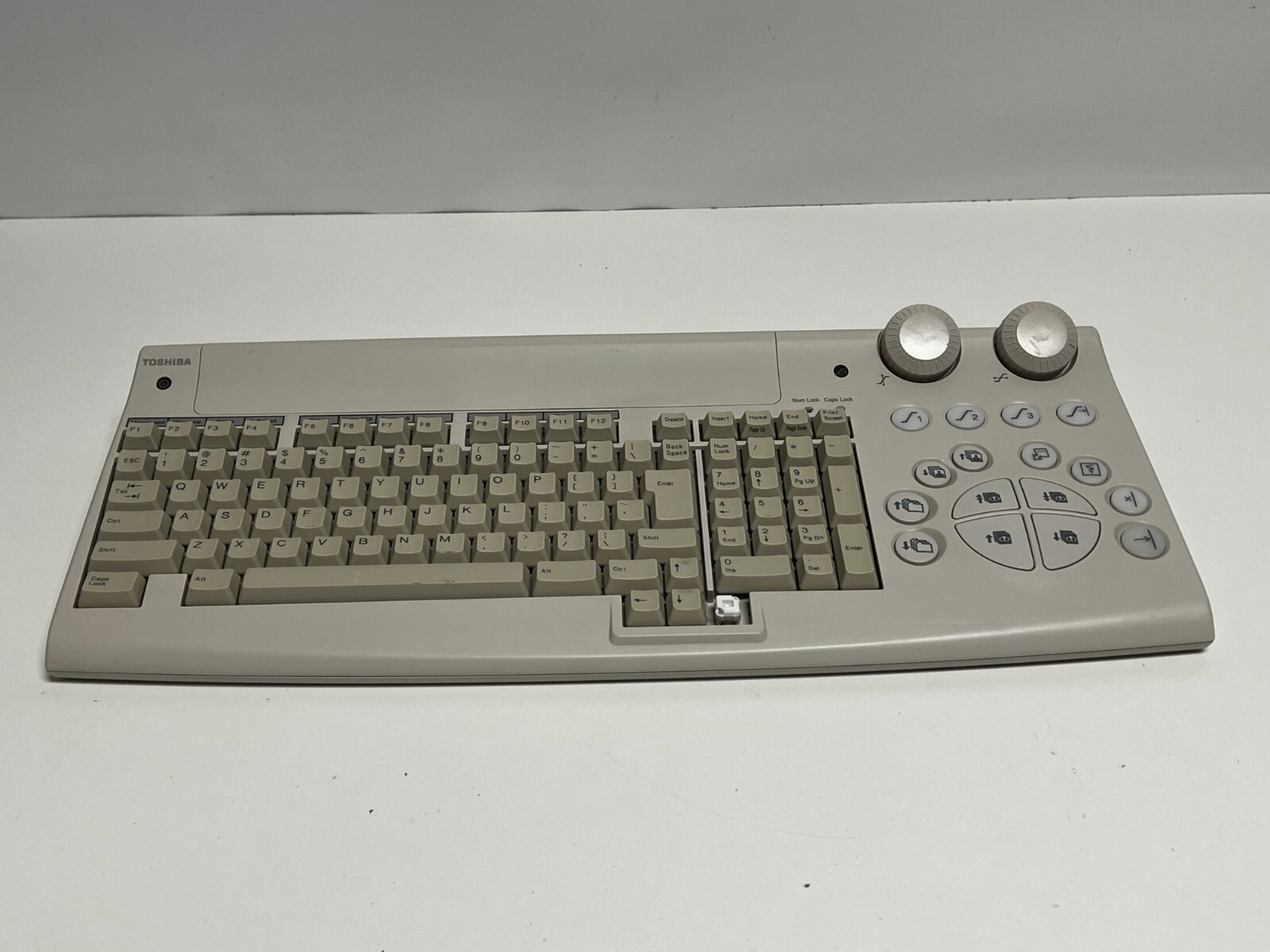 Toshiba BSX74-2221-02 (N860-8539-T102/20 Scanner Keyboard – Missing Right Arrow