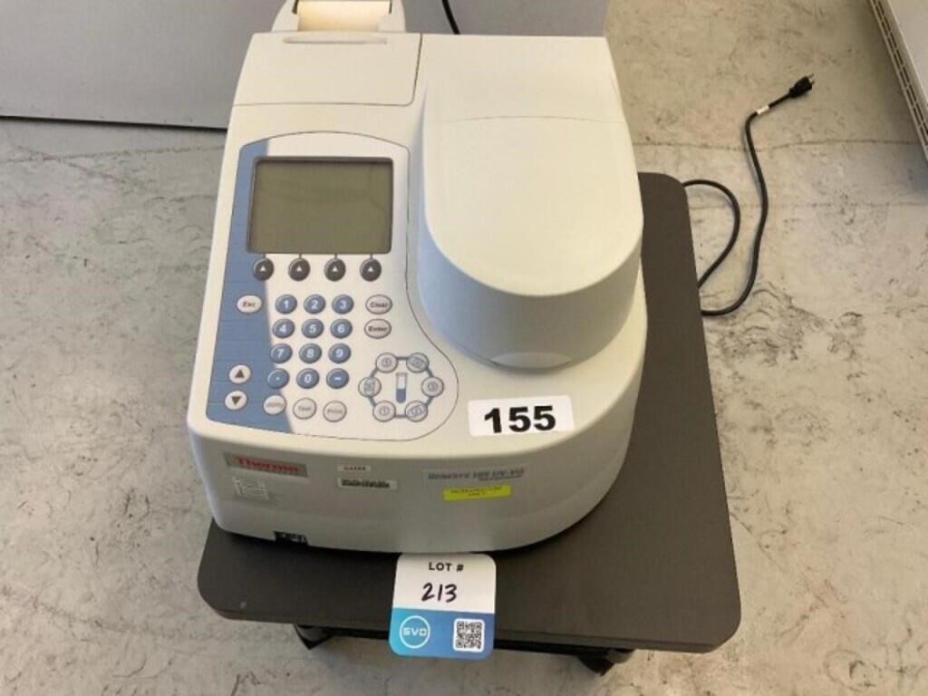 Thermo Fisher Scientific Genesys 10S UV-Vis Spectrophotometer G10S Laboratory