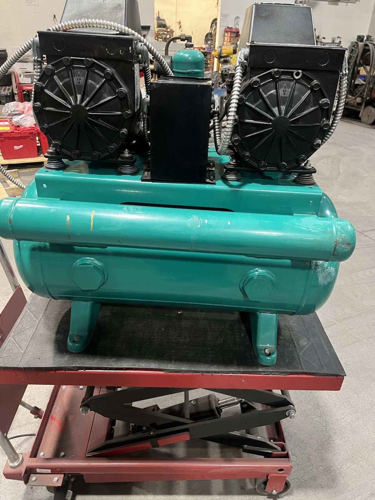 Dental Air Compressor. Apollo by Midmark L42 – 20 Gallon – Air Dryer