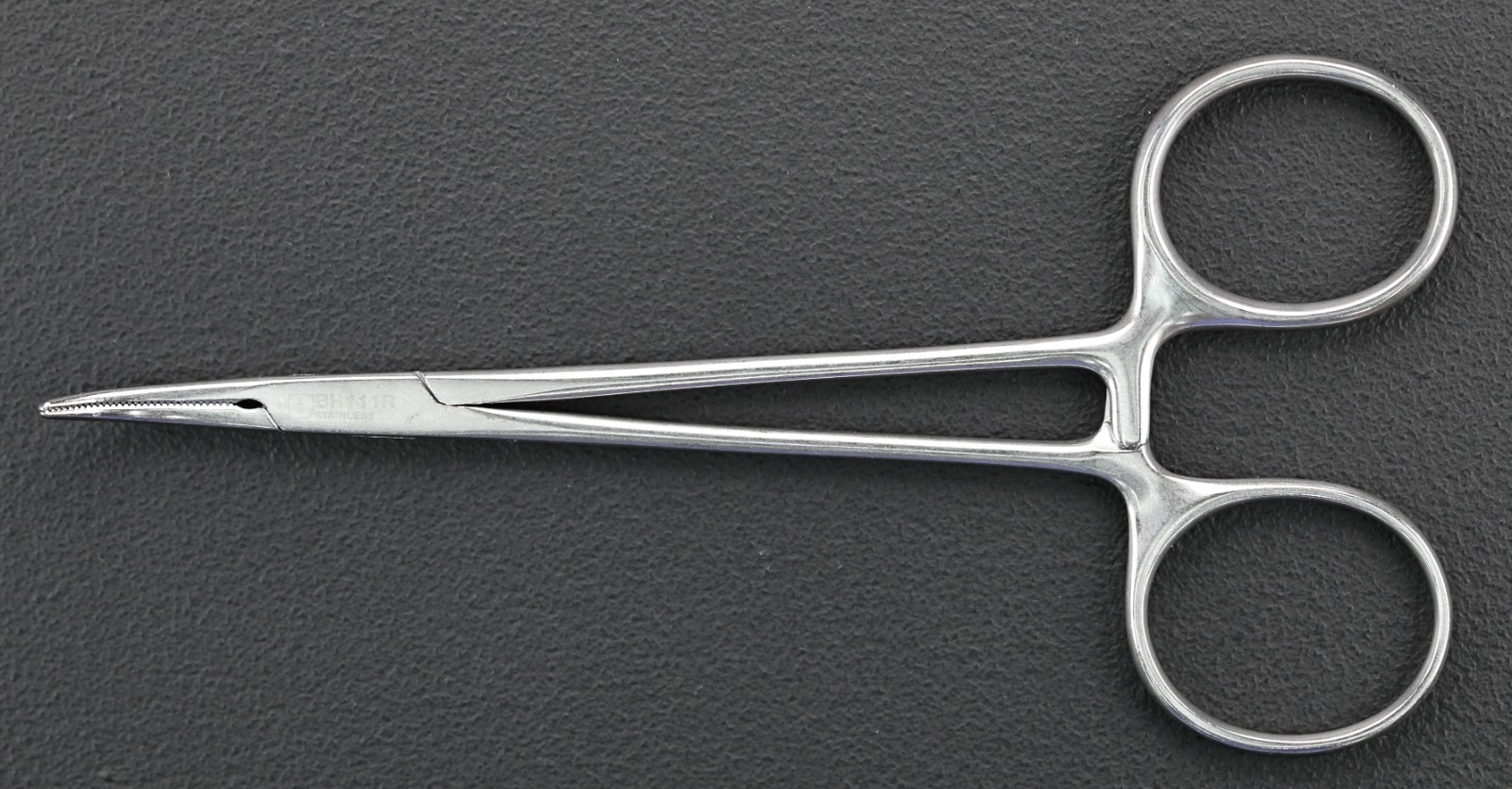 AESCULAP BR111R Halsted Mosquito Forceps, Curved, Delicate, Serrated Tips, 5″