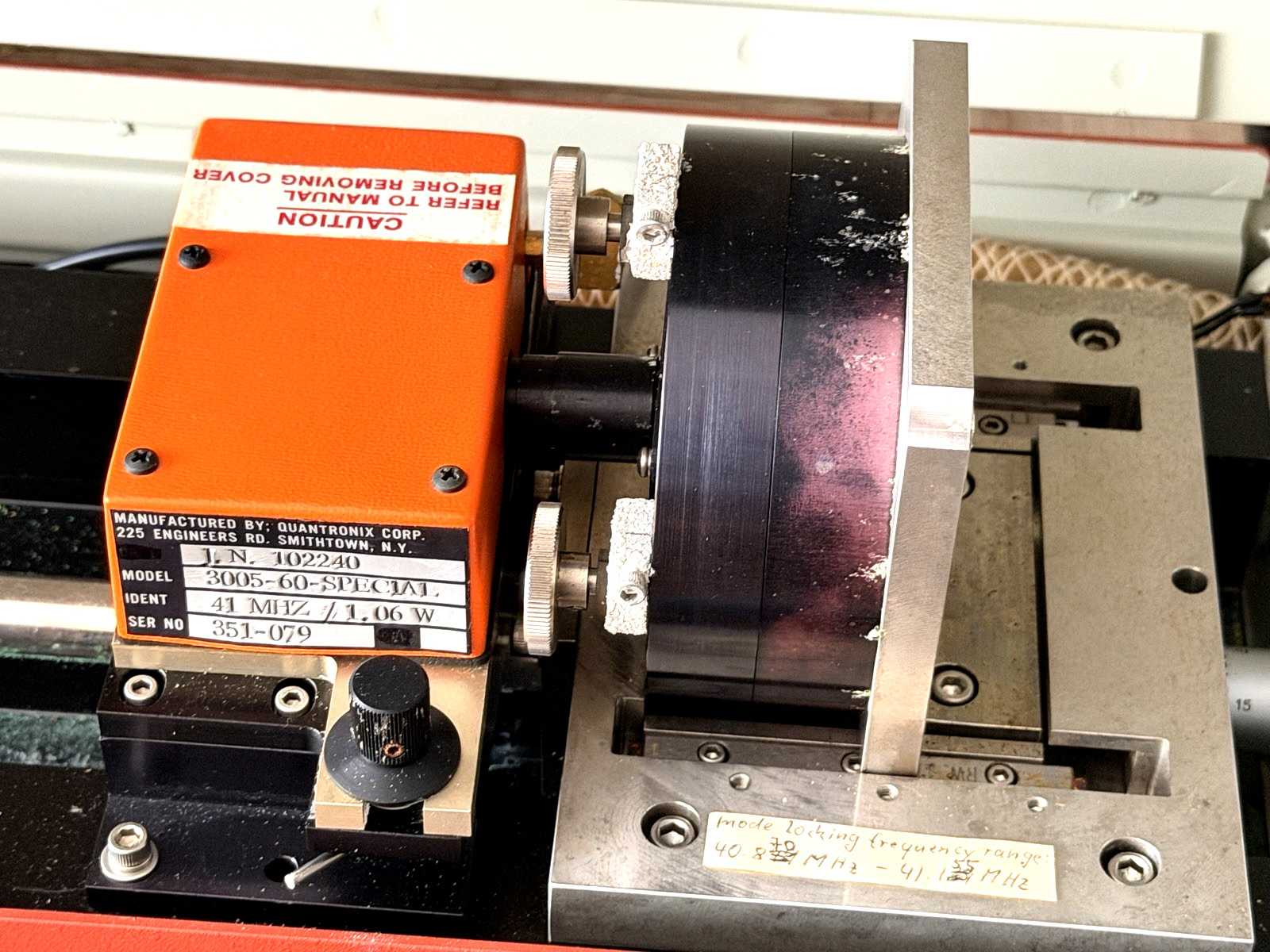 Vintage Quantronix 416 MLQS-SH Nd:YAG Lab Laser Rail Head 300W SHG 1984 Optics