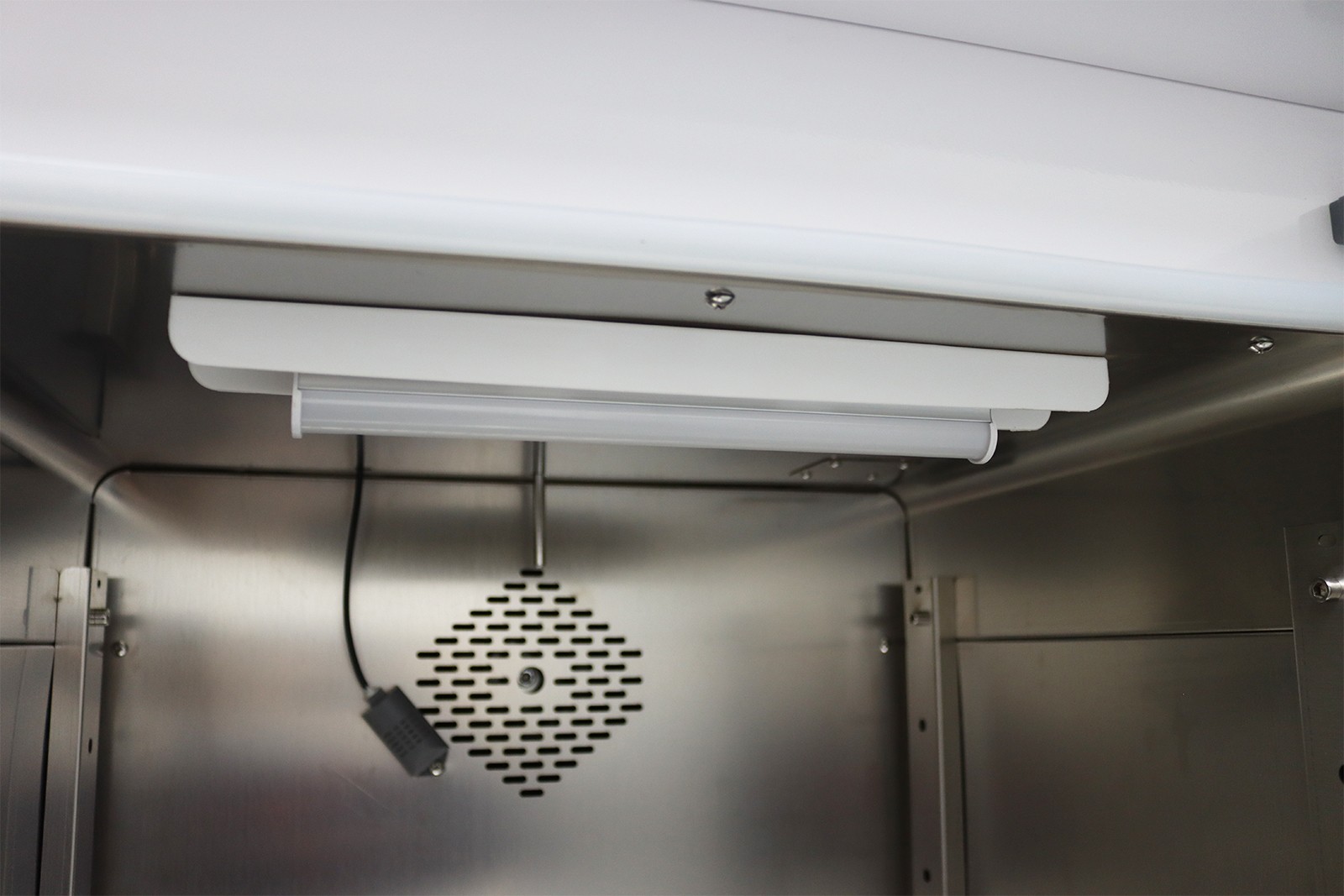 Floor-type 150L Constant Temperature and Humidity Incubators 41-149°F Temp. 220V