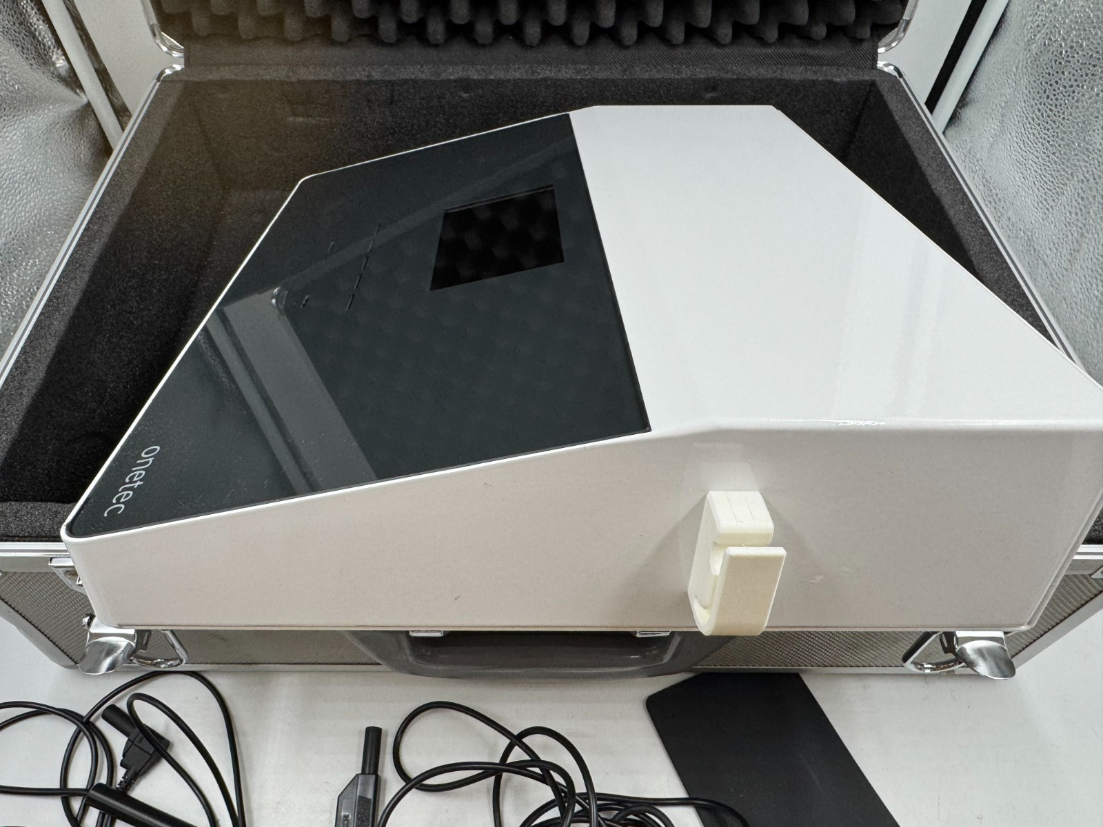 OneTec HFAsthetic Treatment Device Case with Footswitch Accessories RWS UK VAT