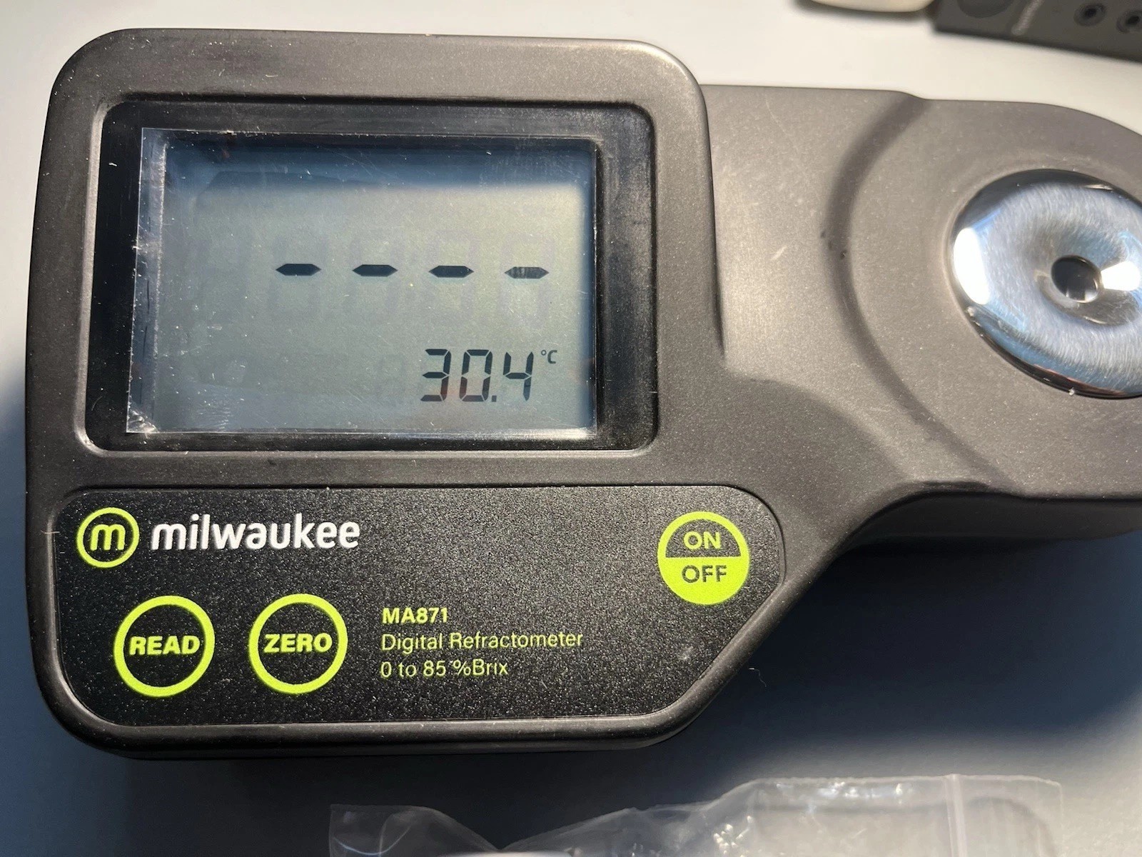 Milwaukee 0 to 85% Brix Digitial Refractometer – MA871 – Unit Only.