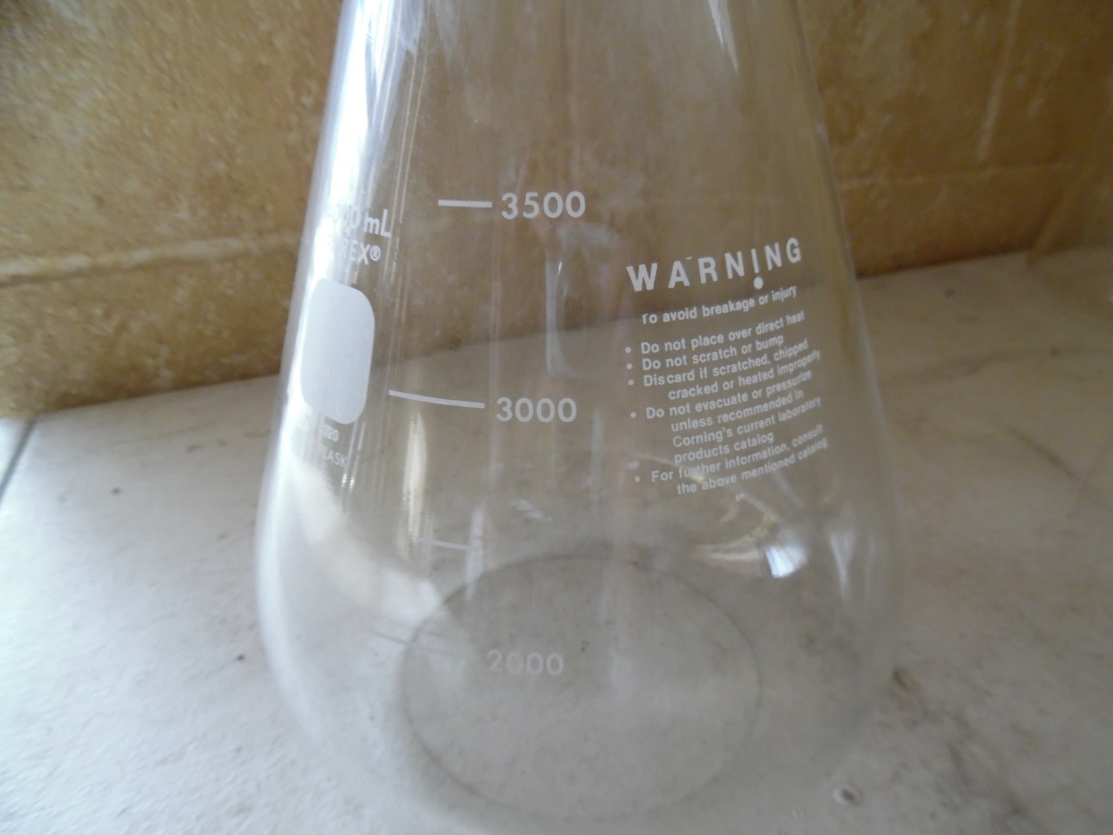 PYREX Flat Bottom Filtering Flask with Sidearm Tubulation Graduated 4000mL 5320