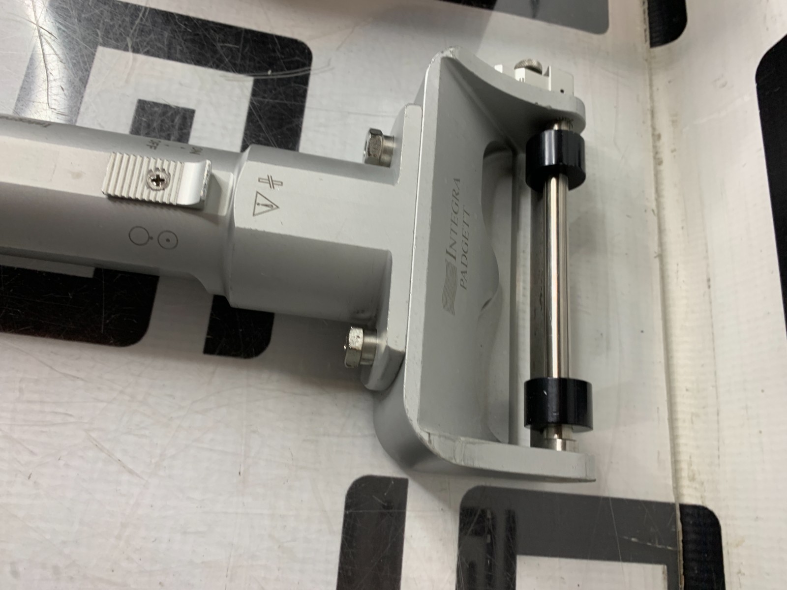 Integra Padgett Dermatome Model S Electric – Power Supply & Guards WARRANTY 2022
