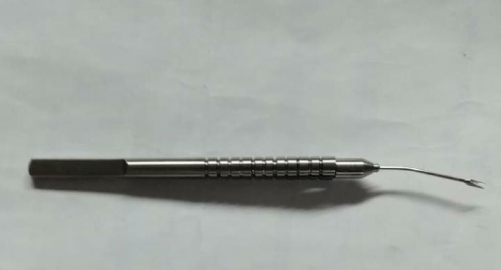 Osher Snyder IOL Scissors 18G SS 1.2mm Angled Shaft Serrated Lower Blade Inst