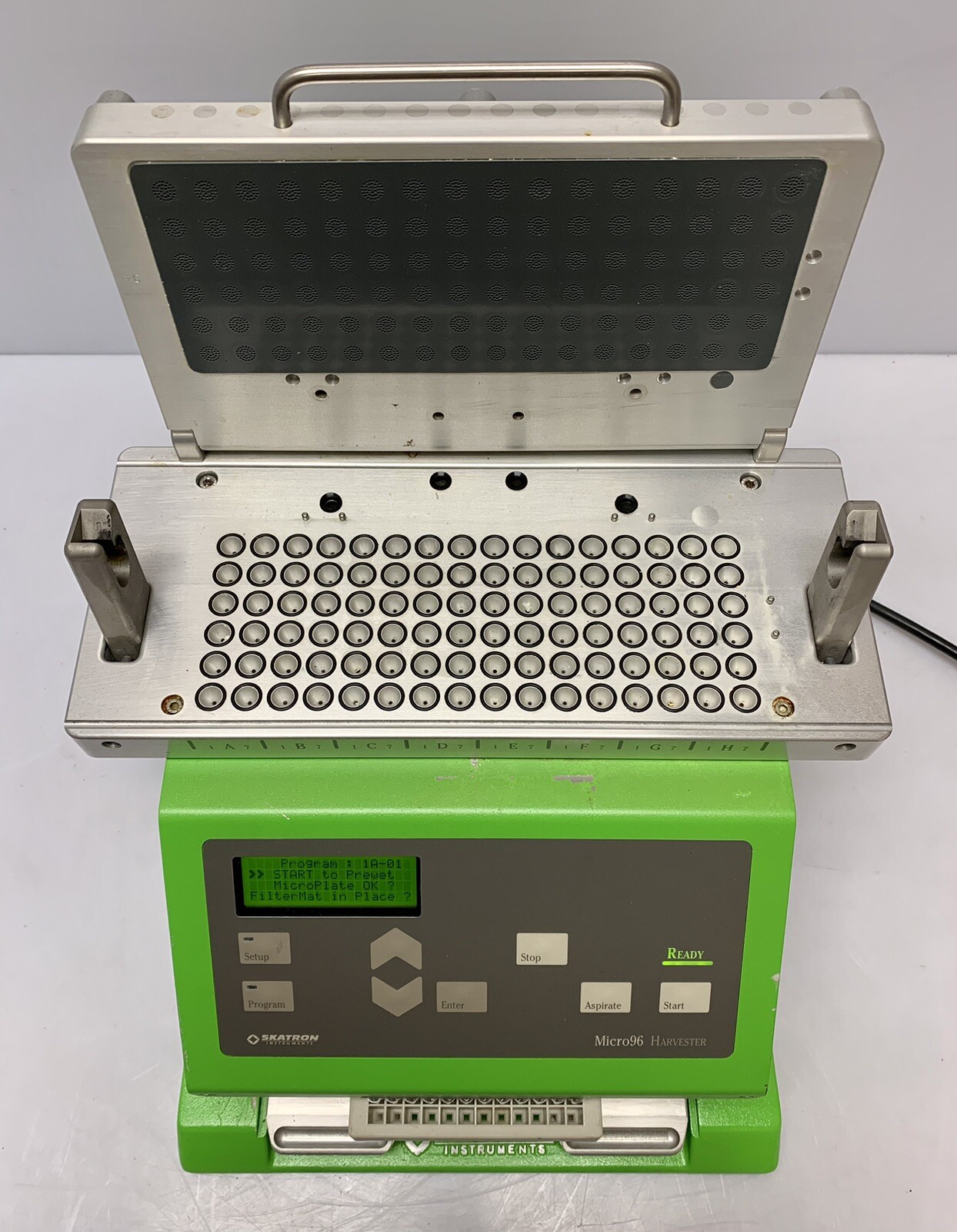 Skatron Instruments Micro96 Harvester 96 Micro Cell Harvester 110V 150W 50/60Hz