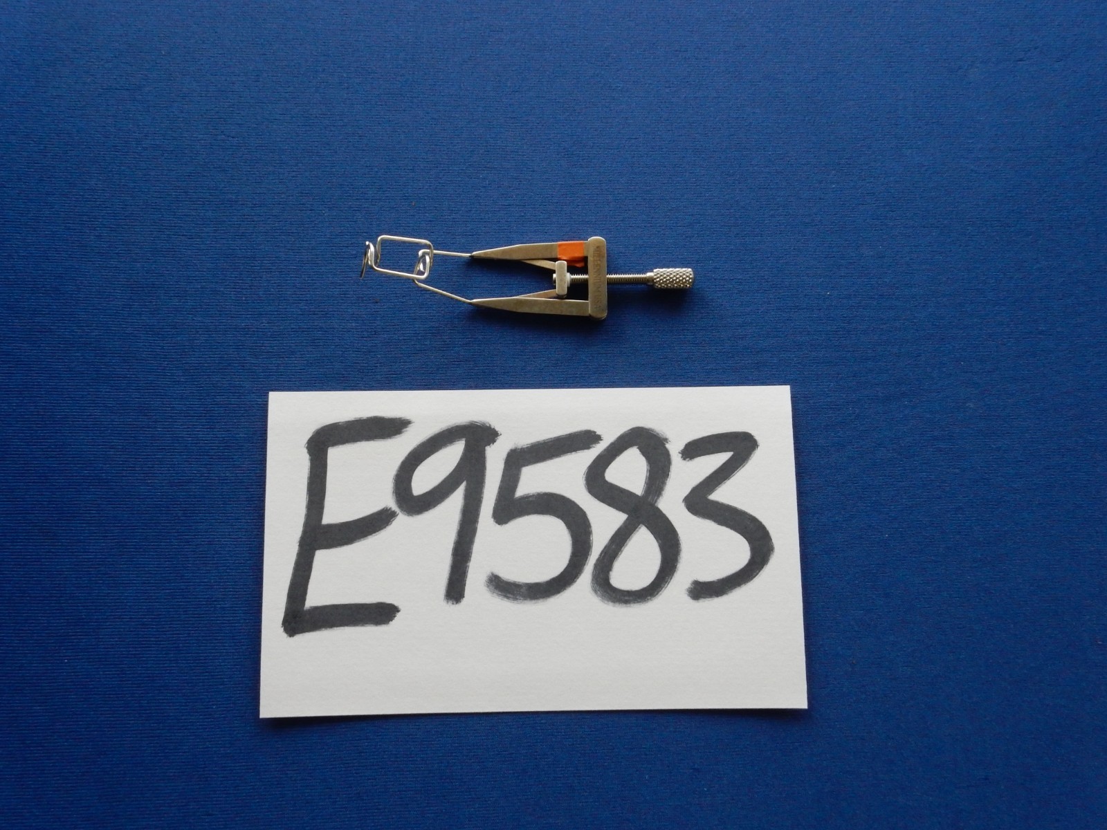 Millennium 85-167 Liberman Adjustable Wire Speculum
