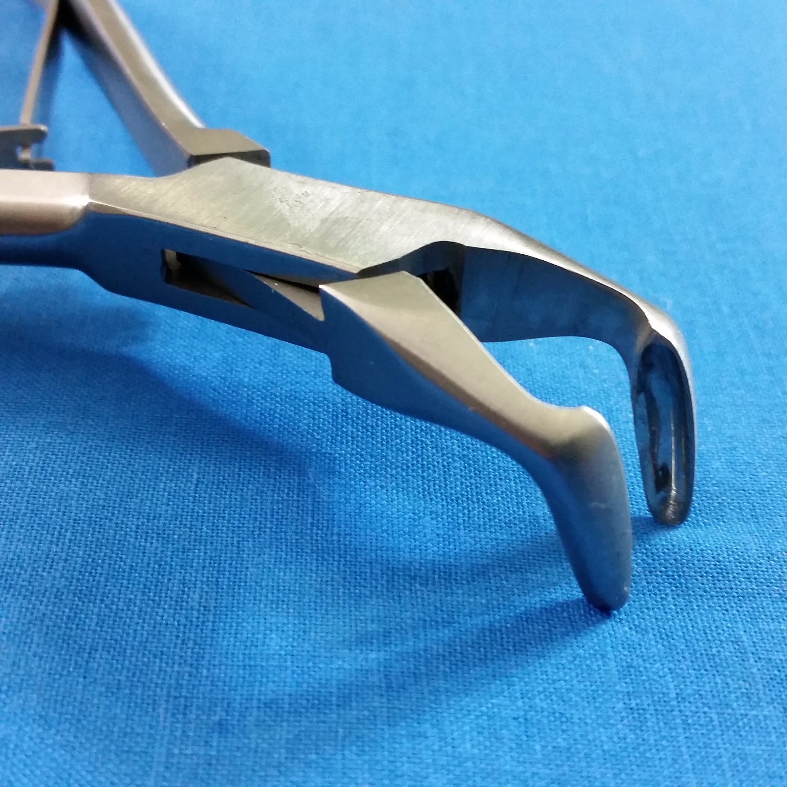 PREMIUM QUALITY AUTOCLAVABLE BLUMENTHAL DENTAL BONE RONGEURS 90 DEGREE 7″ ANGLED