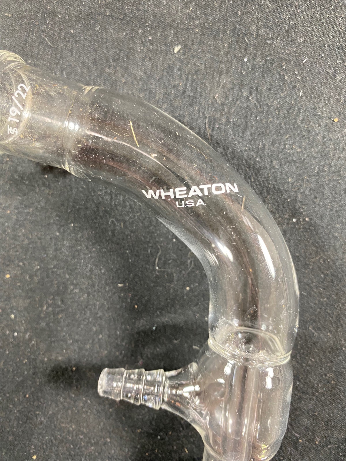 WHEATON Glass 19/22 Joint 105° Vacuum Take-Off Distillation Adapter 276410-0000