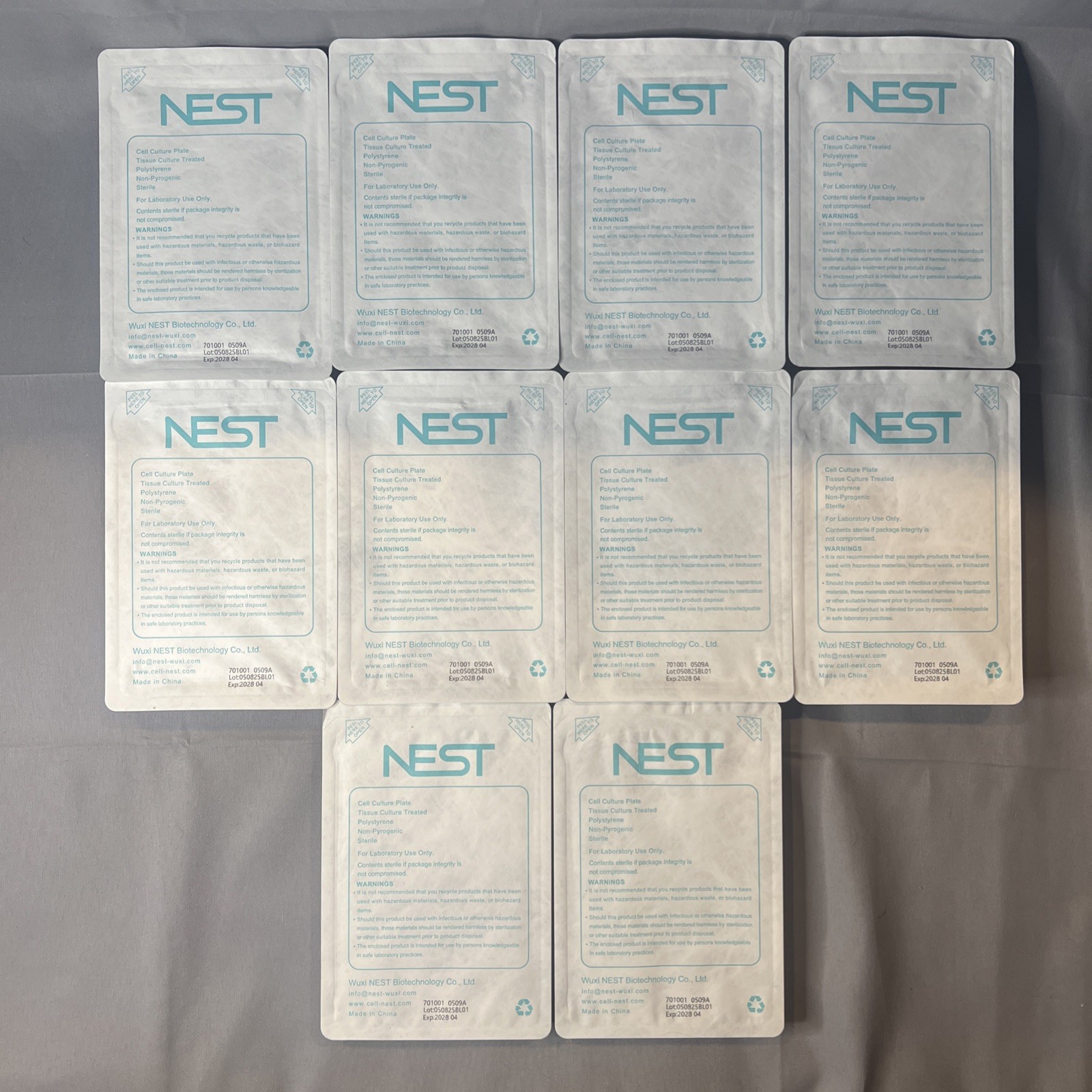 Lot of 10 Nest Cell Culture Plates 96 Wells Flat Bottom Plastic 701001 0509A