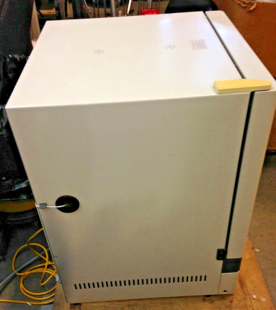 Sanyo MIR-162 Gravity Convection Incubator