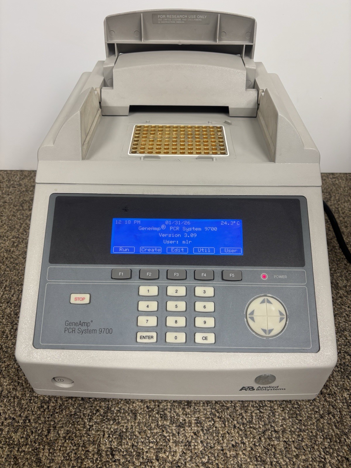 Applied Biosystems GeneAmp PCR 9700 Thermal Cycler Gold Block 96 Wells