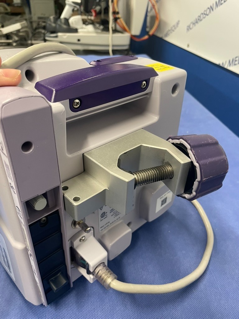 ICU Medical Plum 360 Infusion IV Pump W/Pole and clamp CERT till 8/27