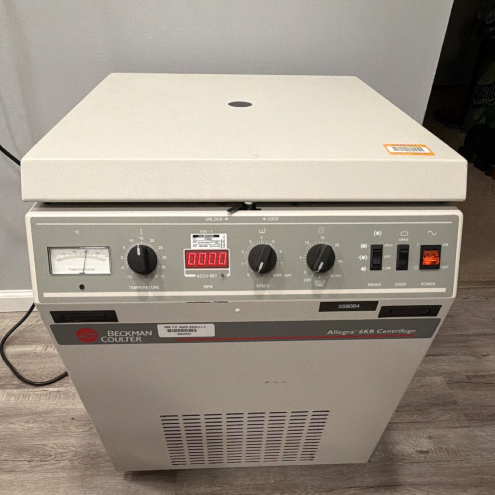 Beckman Coulter 6KR Refrigerated Centrifuge Digital Display Swing Bucket