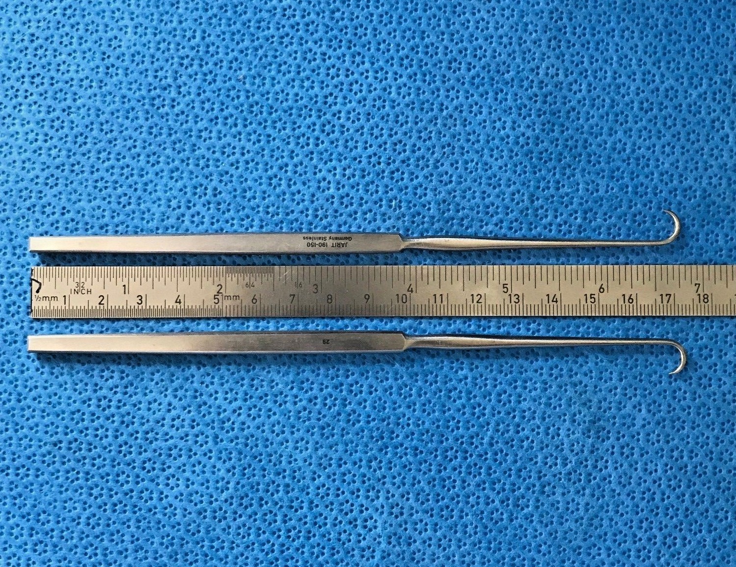 Lot of 2, Jarit 190-150 Finger Rake Retractor, 1 Sharp Prong, L: 6.5″, Surgical